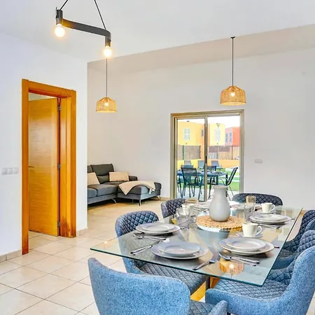 Aurea House By * Antigua