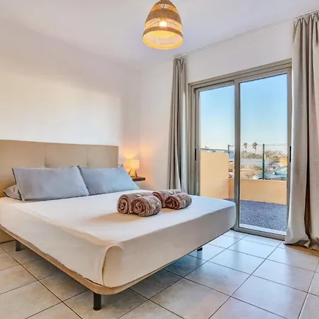 Villa Aurea House By *