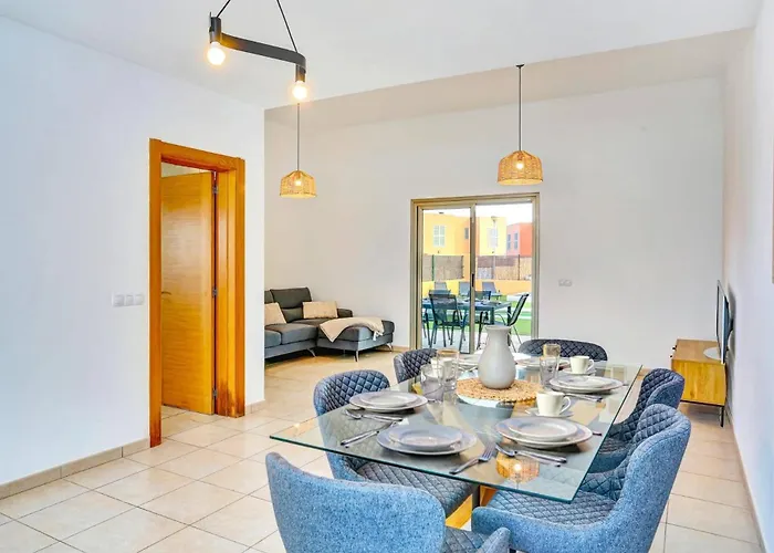 Aurea House By * Antigua